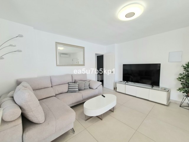 Apartment, Nueva Andalucia, R4452658