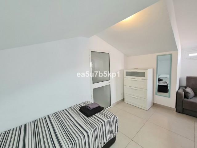 Apartamento con 3 Dormitorios  en Nueva Andalucía