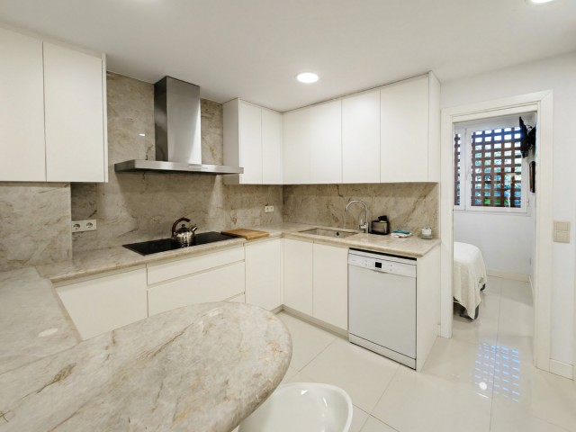 Apartment, Marbella, R4454638