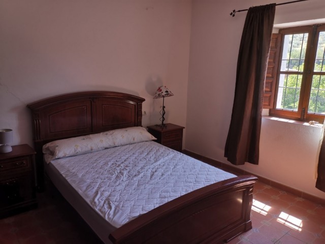 Villa con 3 Dormitorios  en Alcaucín