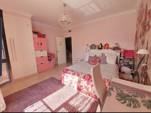 4 Bedrooms Townhouse in San Pedro de Alcántara