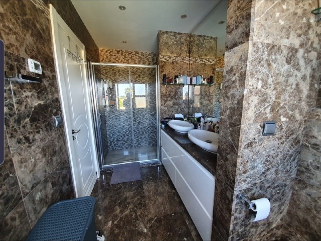 4 Makuuhuoneen Rivitalo San Pedro de Alcántara