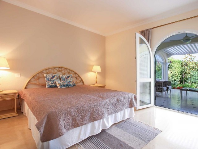 3 Bedrooms Villa in Elviria