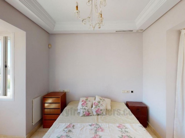 4 Schlafzimmer Villa in Nueva Andalucía
