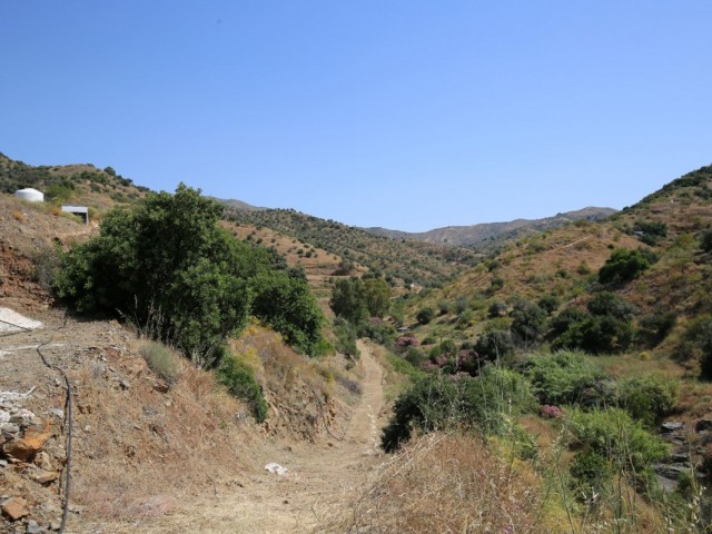  Grundstück in Totalán