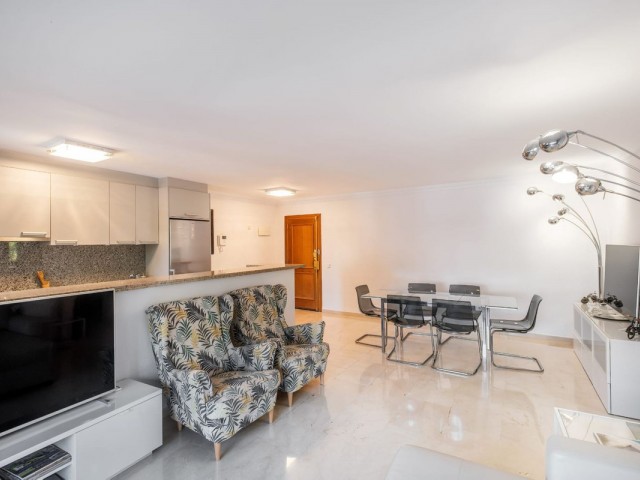 Apartment, Nueva Andalucia, R4458349
