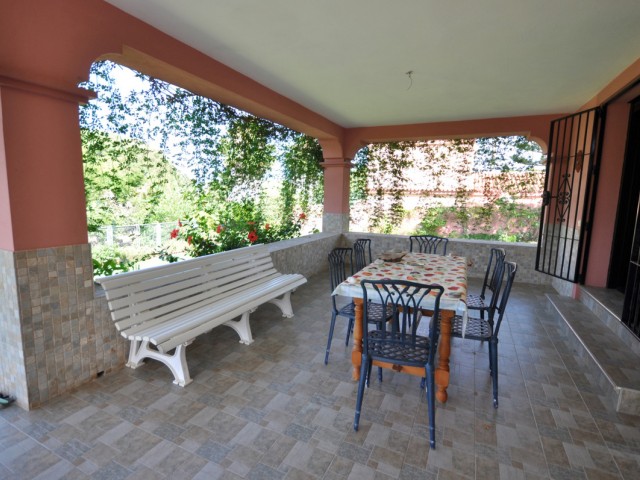 4 Schlafzimmer Villa in Casares Playa