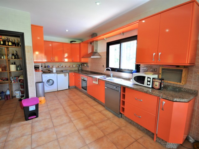 4 Schlafzimmer Villa in Casares Playa