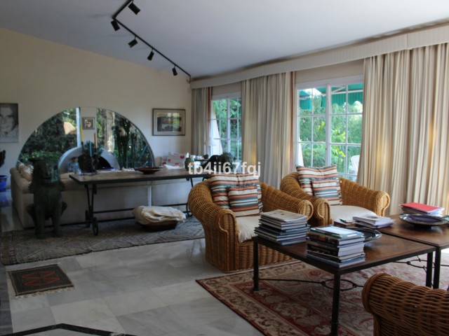 7 Bedrooms Villa in Atalaya