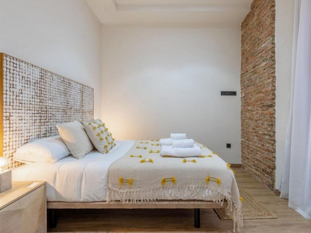 Comercial con 9 Dormitorios  en Málaga Centro