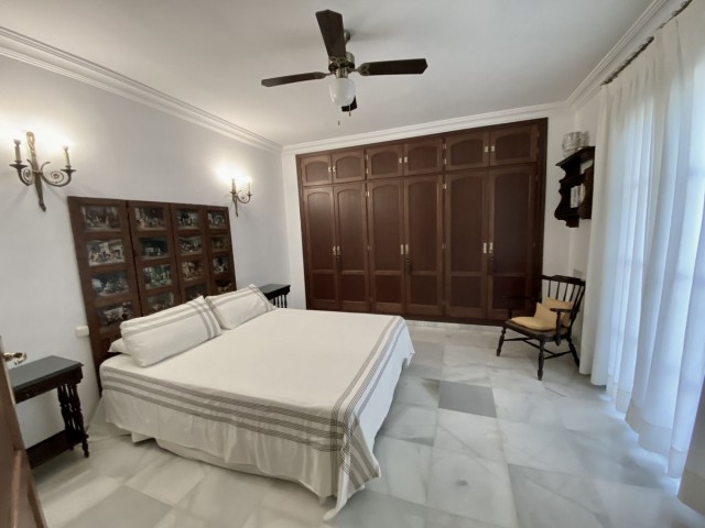 5 Bedrooms Villa in Cortijo Blanco