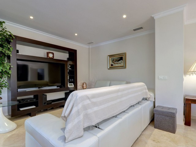 4 Bedrooms Villa in Alhaurin Golf