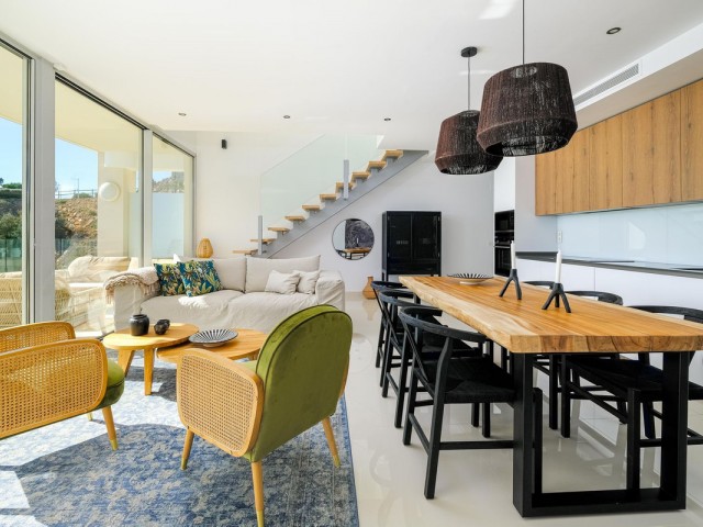Apartamento con 3 Dormitorios  en Benalmadena Pueblo
