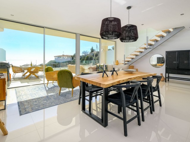 Apartamento con 3 Dormitorios  en Benalmadena Pueblo