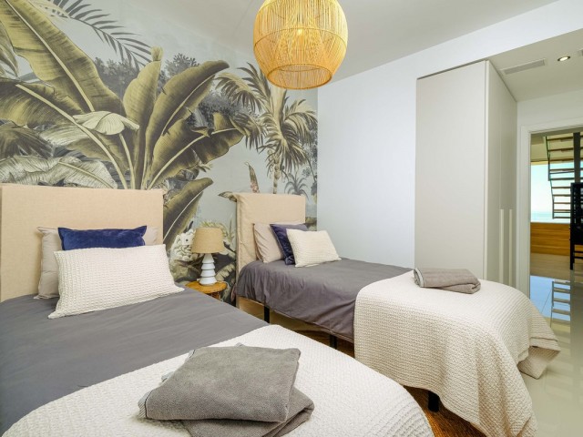 Apartamento con 3 Dormitorios  en Benalmadena Pueblo