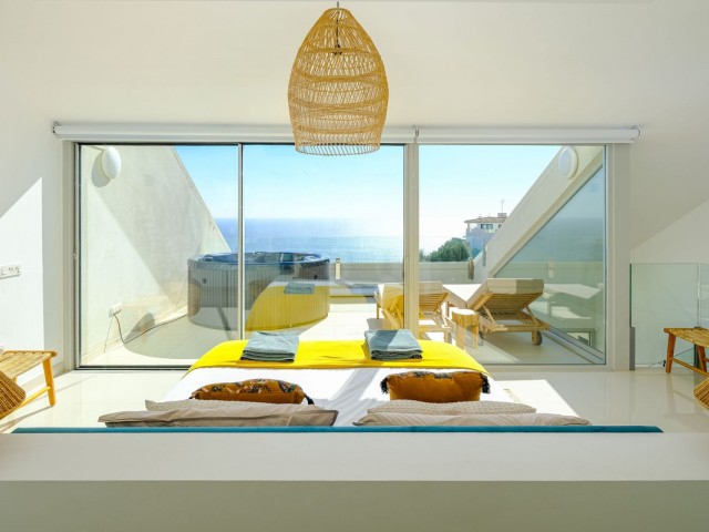Apartamento con 3 Dormitorios  en Benalmadena Pueblo
