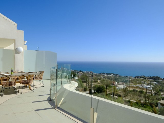 Apartamento con 3 Dormitorios  en Benalmadena Pueblo