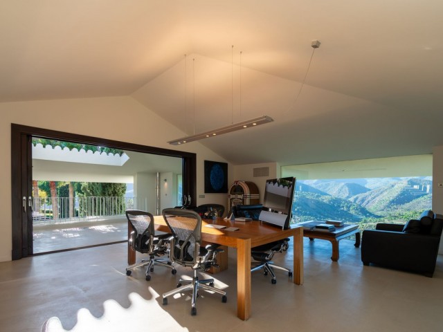 8 Sovrums Villa i La Zagaleta