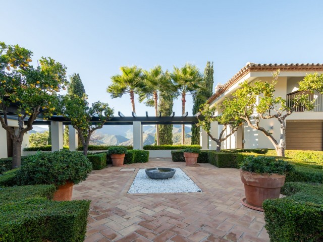 Villa con 8 Dormitorios  en La Zagaleta