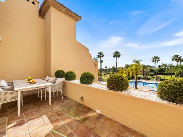 Apartamento con 3 Dormitorios  en Atalaya