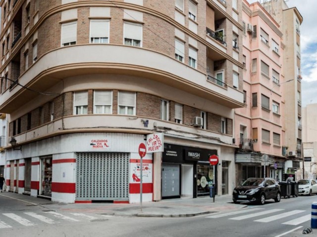4 Bedrooms Apartment in Málaga Centro