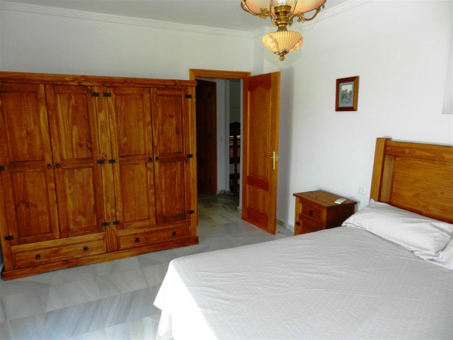 4 Bedrooms Villa in Los Barrios