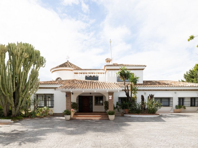 8 Soveroms Villa i San Pedro de Alcántara