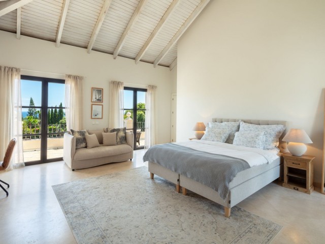 5 Bedrooms Villa in El Paraiso