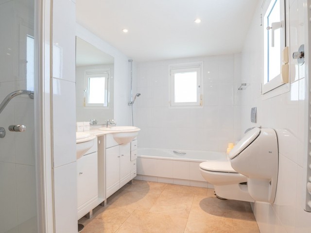 Villa avec 6 Chambres  à Torrenueva