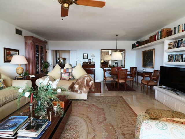 2 Bedrooms Apartment in Marbella