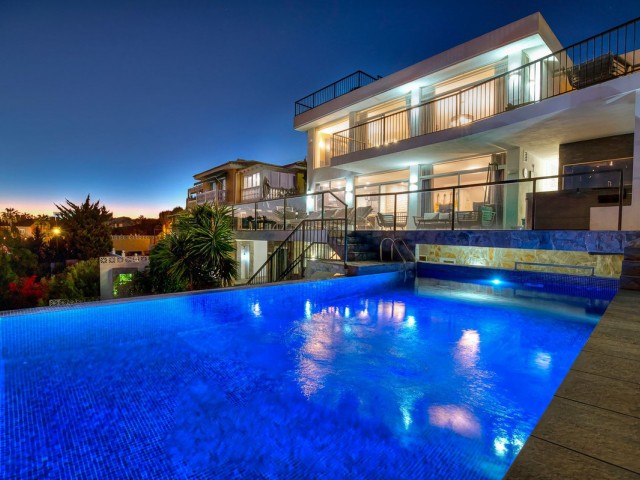 Villa, Mijas Costa, R4458511