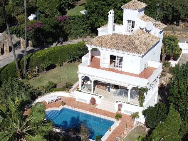 Villa avec 3 Chambres  à Estepona
