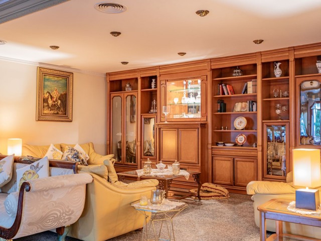 6 Bedrooms Villa in Benalmadena Pueblo