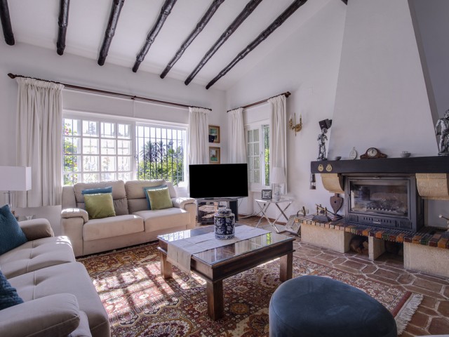4 Bedrooms Villa in Guadalmina Alta