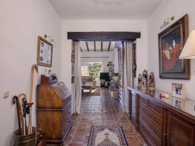 4 Bedrooms Villa in Guadalmina Alta
