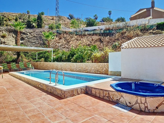 4 Bedrooms Villa in Arenas