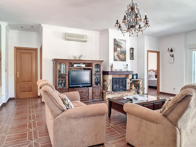 4 Bedrooms Villa in Arenas