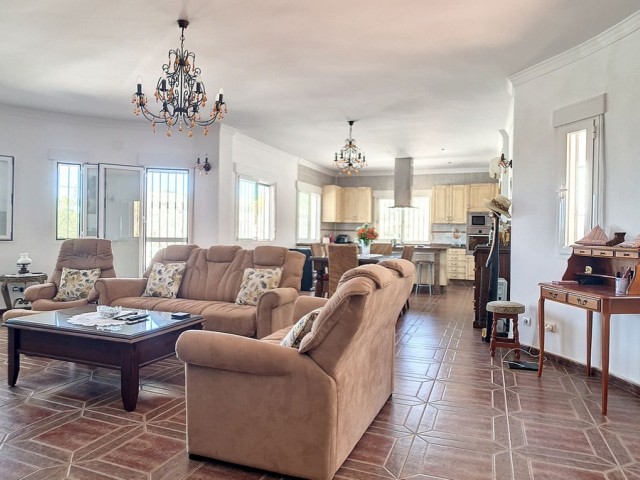 4 Bedrooms Villa in Arenas