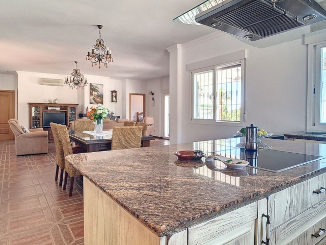 4 Bedrooms Villa in Arenas