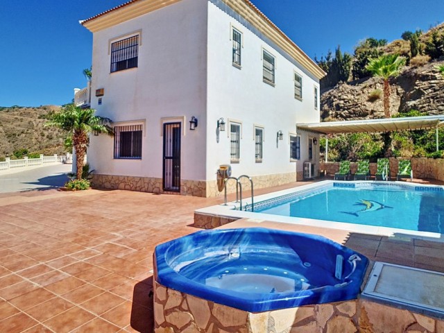 4 Schlafzimmer Villa in Arenas