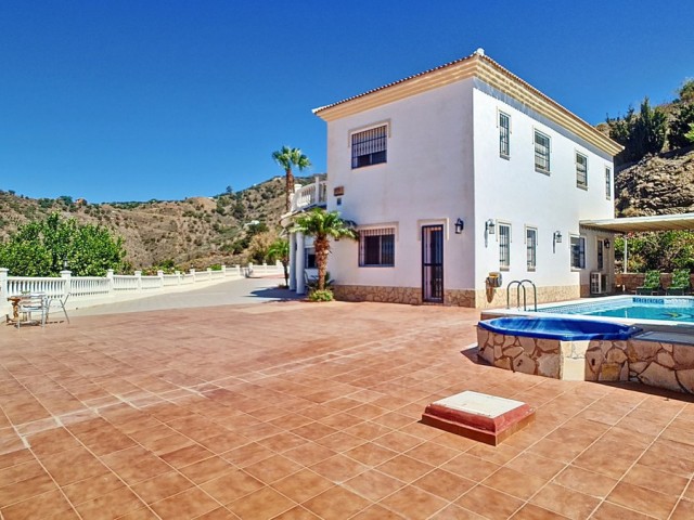 4 Schlafzimmer Villa in Arenas