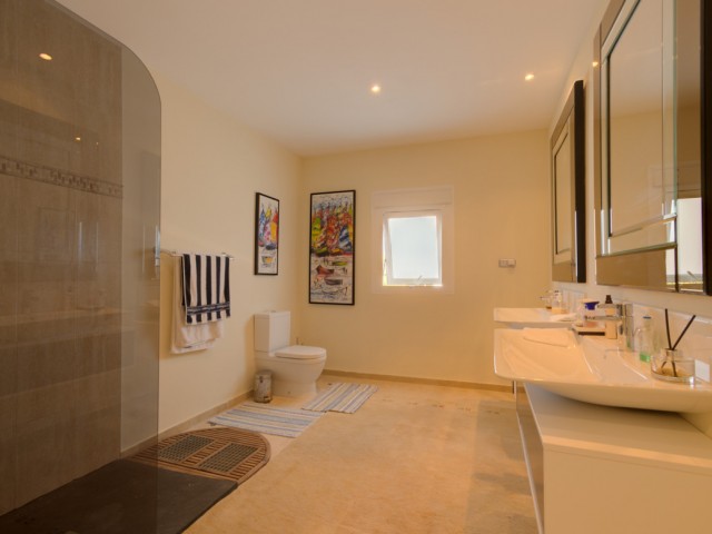 Villa avec 4 Chambres  à La Cala Golf