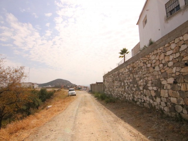  Grundstück in Coín