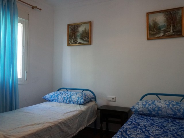 Villa con 5 Dormitorios  en Sayalonga