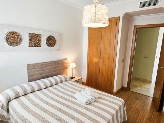Apartment, El Paraiso, R4506835