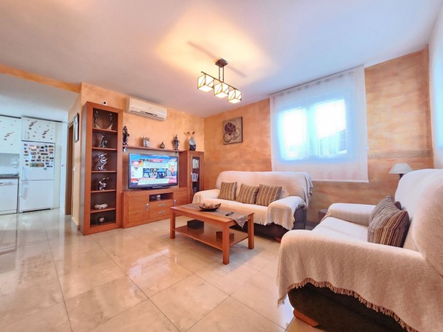 Apartamento con 2 Dormitorios  en Manilva