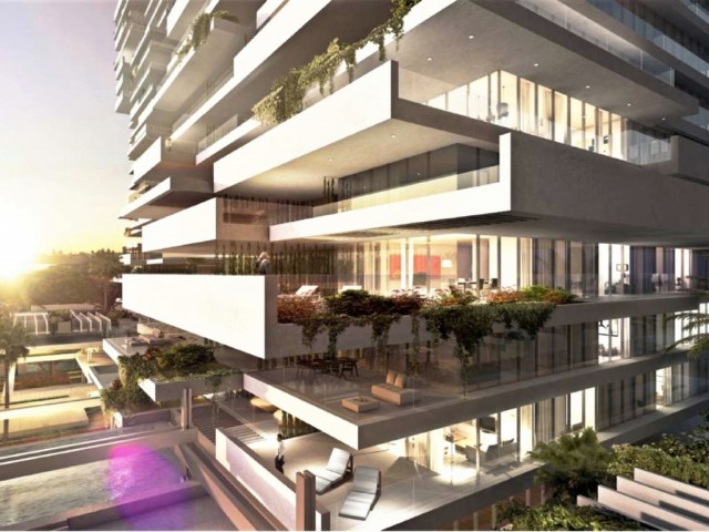 Ático con 4 Dormitorios  en Málaga