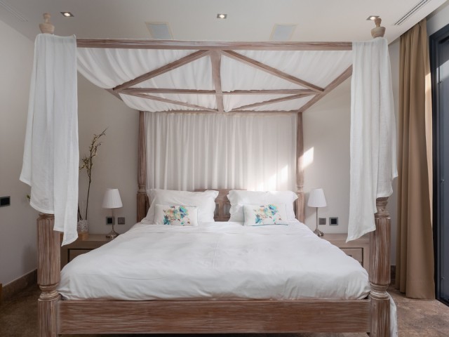 16 Bedrooms Villa in Sotogrande Costa