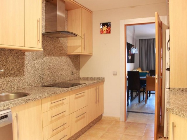 Apartment, Estepona, R4563652