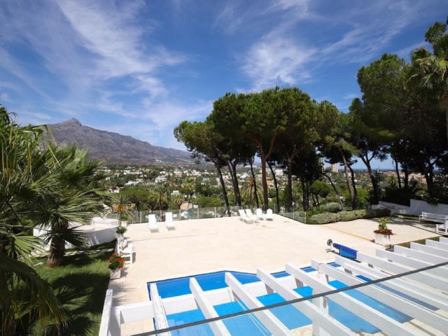 6 Schlafzimmer Villa in Las Brisas